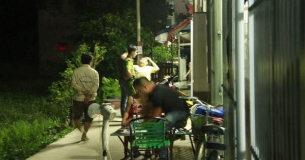 TP HCM: Đang ngồi nhậu trong nhà, nam thanh niên bị đối tượng lạ mặt rút súng nã đạn vào người