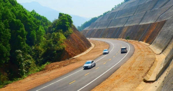 Chính phủ dừng đầu tư cao tốc Hòa Bình - Mộc Châu theo hình thức PPP