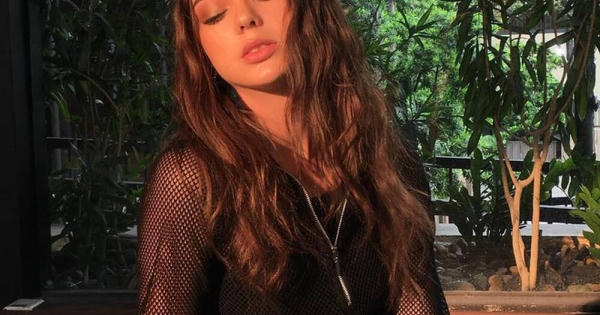 Thủ môn Bùi Tiến Dũng dắt bạn gái người Ukraina về ra mắt gia đình