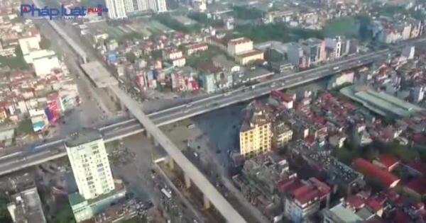 Cận cảnh nút giao 4 tầng đầu tiên ở thủ đô trước giờ thông xe