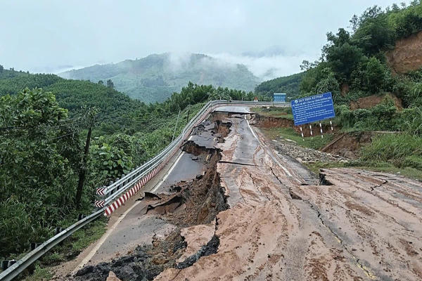 Đèo Khánh Lê tiếp tục nứt toác, thêm nhiều điểm sạt lở nghiêm trọng