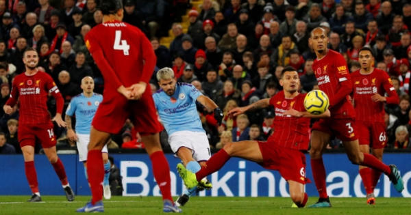 Liverpool độc diễn trên đường đua vô địch