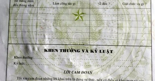 Bút phê trái luật tại Thanh Hóa: Học sinh chưa được làm lại hồ sơ