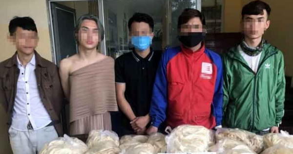 Xử lý quán bar ở phường Dịch Vọng cho hơn 50 khách cùng nhân viên “xõa” xuyên đêm