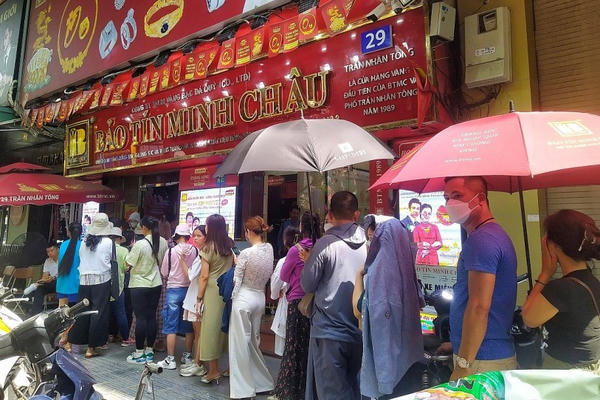 Giá vàng giảm mạnh sau tin thanh tra 2 ngân hàng và 4 đơn vị kinh doanh vàng