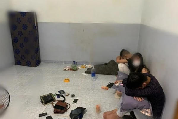 Tổ chức sinh nhật bằng ma tuý tại nhà trọ