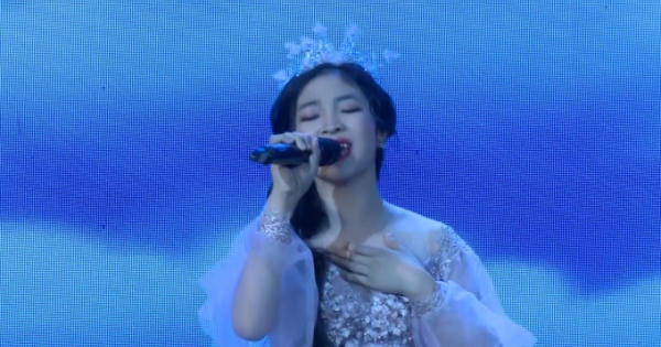 Bé Trịnh Nguyễn Hồng Minh kiêu sa khi hóa công chúa tóc mây