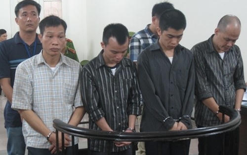 Nhóm cán bộ "dắt nhau" vào tù vì giết người