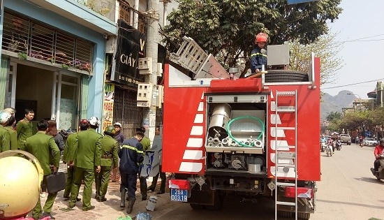 Sơn La: Ngôi nhà 3 tầng phát nổ kinh hoàng giữa trưa