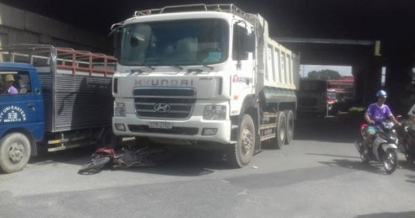 Bình Dương: Cô gái bị cán nát chân, kêu la thảm thiết dưới bánh xe ben
