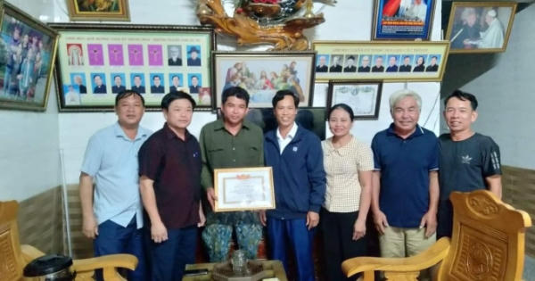 Nghệ An: Khen thưởng giáo dân cứu người đuối nước