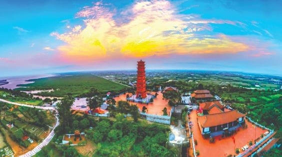 Tháp Tường Long - nơi 'rồng vàng hạ thế'