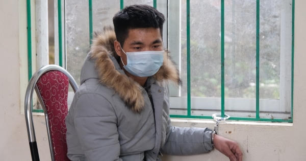 Lợi dụng đêm tối, nam thanh niên đột nhập, dùng dao uy hiếp chủ nhà để cướp tài sản