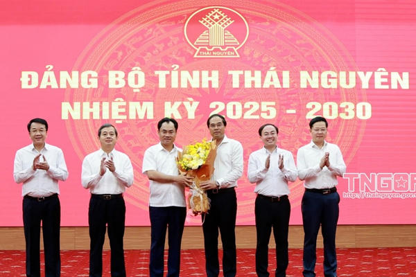 Hai tỉnh Thái Nguyên và Lào Cai chia sẻ, trao đổi kinh nghiệm về công tác xây dựng Đảng, phát triển kinh tế - xã hội Hai tỉnh Thái Nguyên và Lào Cai chia sẻ, trao đổi kinh nghiệm về công tác xây dựng Đảng, phát triển kinh tế - xã hội