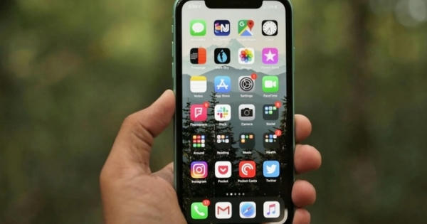 Thói quen sạc điện thoại này sẽ gây hại đến chiếc iPhone của bạn Thói quen sạc điện thoại này sẽ gây hại đến chiếc iPhone của bạn