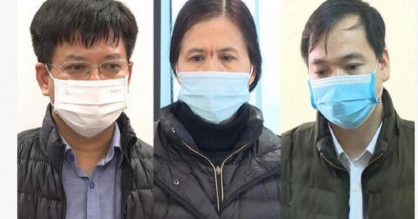 Khởi tố nhóm cán bộ nâng khống giá thiết bị giáo dục nhằm tư lợi