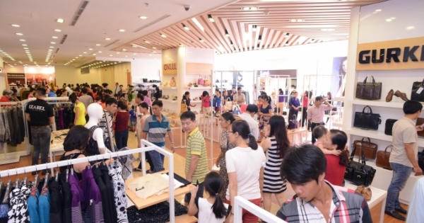 Ưu đãi đặc biệt "ba - năm - bảy - trẩy hội Vincom"