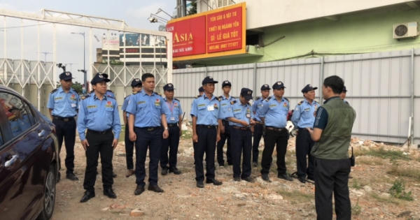 Địa ốc 24h: Chủ đầu tư thi công bờ rào dự án Charmington Plaza, 179/718 chung cư mua bảo hiểm cháy, nổ