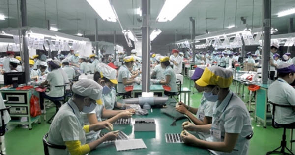 Người lao động sẽ được nhận bao nhiêu lương khi trực Tết Nguyên đán?