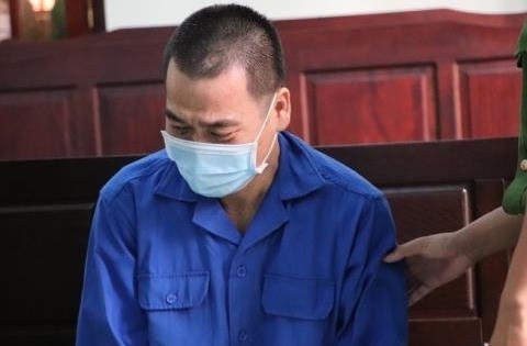 Tuyên án cựu giáo viên dâm ô hàng loạt nam sinh tại phòng thí nghiệm