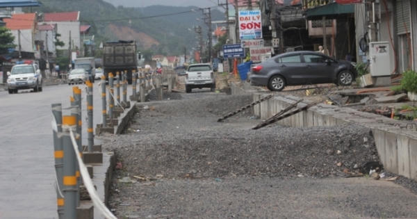 Người dân Quảng Ninh cứ ra đường... là sợ rơi xuống hố (!)