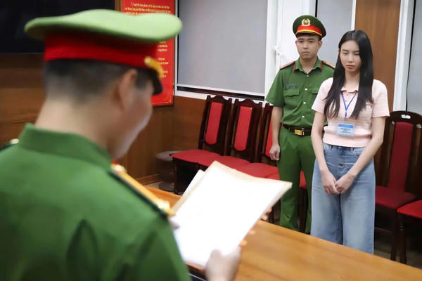 Chiêu thức "lách" trách nhiêm của Hoa hậu Thùy Tiên trong vụ kẹo Kera