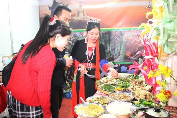 Thưởng vị thế giới, đậm hồn Việt tại Liên hoan Ẩm thực Quảng Ninh 2025