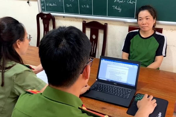 Nghệ An: Khởi tố đối tượng lừa bán bé gái với giá 180 triệu đồng Nghệ An: Khởi tố đối tượng lừa bán bé gái với giá 180 triệu đồng