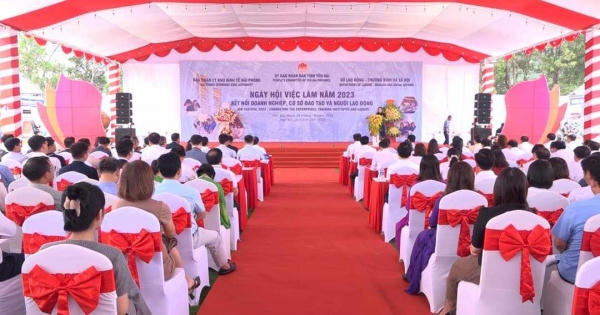 Yên Bái: Khai mạc Ngày hội việc làm 2023, cơ hội kết nối giữa người lao động với Doanh nghiệp Yên Bái: Khai mạc Ngày hội việc làm 2023, cơ hội kết nối giữa người lao động với Doanh nghiệp
