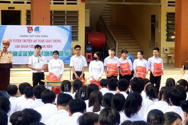 Tây Ninh: Tuyên truyền an toàn giao thông và phòng, chống ma túy trong trường học