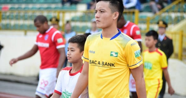 Thầy Park tìm được trung vệ thay thế Duy Mạnh?