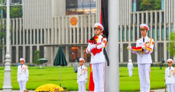 Lễ thượng cờ rủ Quốc tang nguyên Tổng bí thư Lê Khả Phiêu