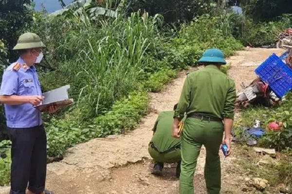 Ma men chặn đường gây thương tích cho một người phụ nữ và đâm chết Bí thư chi bộ thôn