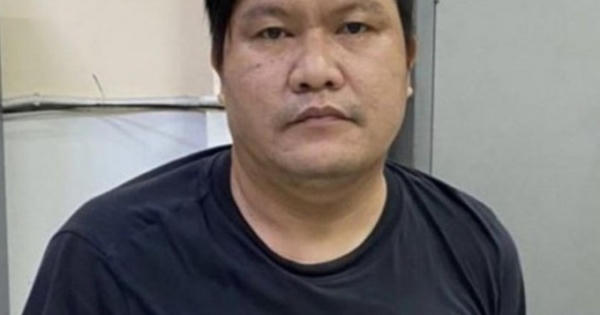 Chiếm đoạt 14 tỷ đồng của nhân viên đại sứ quán rồi bỏ trốn Chiếm đoạt 14 tỷ đồng của nhân viên đại sứ quán rồi bỏ trốn