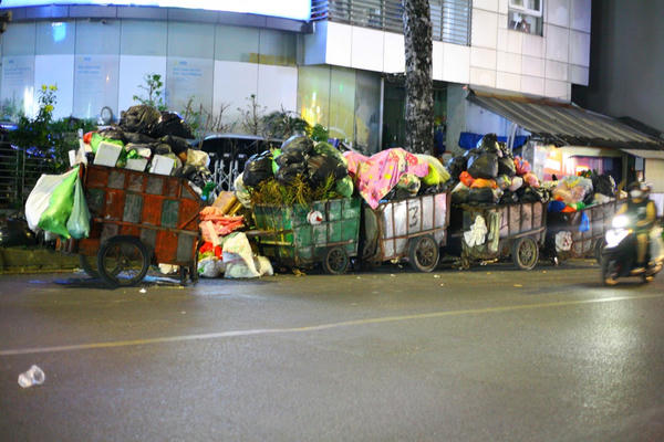 TP HCM ban hành giá thu gom, vận chuyển rác sinh hoạt mới