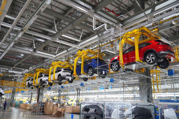 Bộ Tài chính đề xuất giảm 50% lệ phí trước bạ cho ô tô sản xuất, lắp ráp trong nước