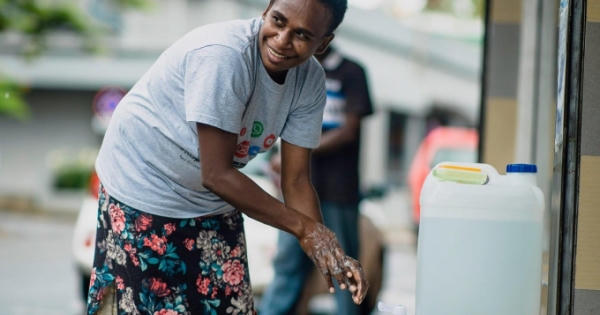 Khoảng lặng trước bão COVID-19 ở đất nước hiếm hoi chưa có ca nhiễm