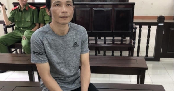 Mua xăng phóng hỏa giết mẹ con người tình