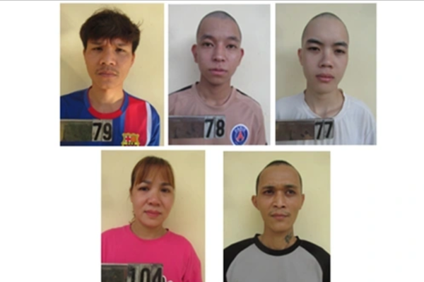 Khởi tố, bắt giam nhóm đối tượng bán bé gái 14 tuổi vào quán karaoke với giá 7 triệu đồng