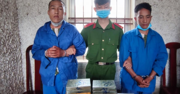 Điện Biên: Bắt 2 đối tượng vận chuyển trái phép 12 bánh Heroin