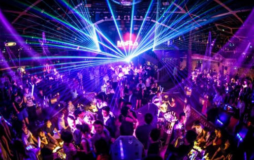 Bình Dương: Cho phép quán bar, karaoke hoạt động lại