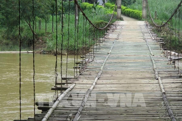 Cục Đường bộ Việt Nam yêu cầu khẩn trương rà soát, sửa chữa hệ thống cầu treo trên toàn quốc Cục Đường bộ Việt Nam yêu cầu khẩn trương rà soát, sửa chữa hệ thống cầu treo trên toàn quốc
