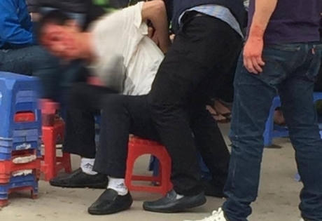 Vụ lái xe biển xanh 80A đánh cán bộ ĐH Điện lực giải quyết đến đâu?