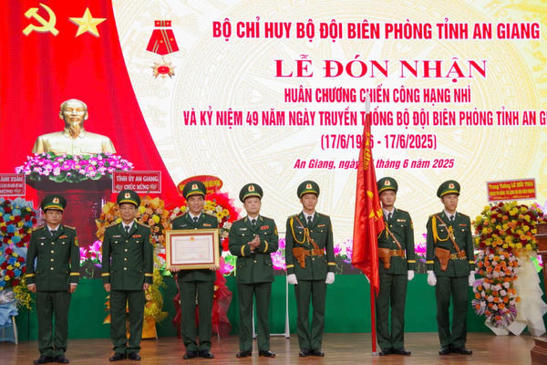 Bộ Chỉ huy Bộ đội Biên phòng tỉnh An Giang long trọng tổ chức Lễ đón nhận Huân chương chiến công hạng Nhì