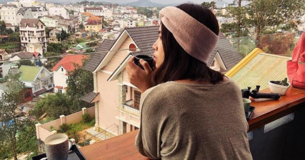 Một tách cà phê nóng cho buổi bình minh Một tách cà phê nóng cho buổi bình minh