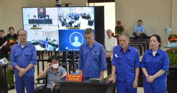 Xét xử vụ án tại Công ty Tây Hồ: Luật sư đề nghị triệu tập điều tra viên và Tổng giám đốc Công ty