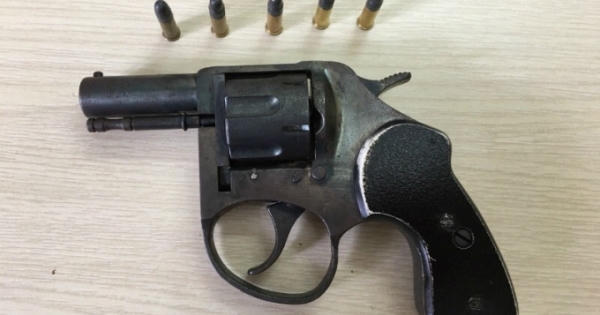 Cần làm rõ "điểm lạ" trong vụ án “vợ bắn chồng” tại Hà Nội