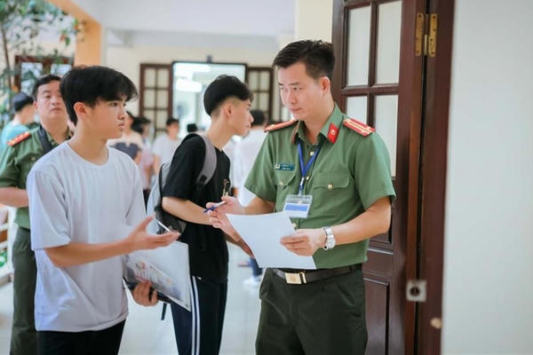 Bộ Công an tuyển 830 chỉ tiêu ngành ngoài