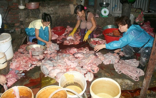 An toàn thực phẩm: Vi phạm nhiều, xử lý chẳng bao nhiêu An toàn thực phẩm: Vi phạm nhiều, xử lý chẳng bao nhiêu