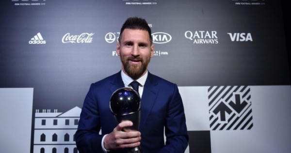 Vượt mặt các đối thủ nặng ký, Messi xuất sắc đoạt danh hiệu The Best Vượt mặt các đối thủ nặng ký, Messi xuất sắc đoạt danh hiệu The Best